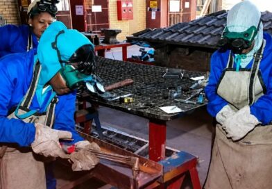 N&rsquo;Djaména: la Commune du 3e arrondissement recrute 10 jeunes soudeurs pour fabriquer 1 500 poubelles