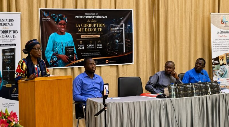Littérature : Oyal Ngarassal Rebecca présente son ouvrage engagé La corruption me dégoûte